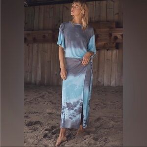 Free People Alyssa wrap dress in size small. Adjustable waist with side slit.